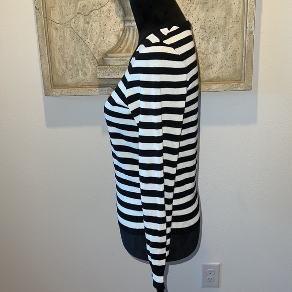 BCBGENERATION striped long sleeve sweater black white Sz XS - Picture 7 of 11